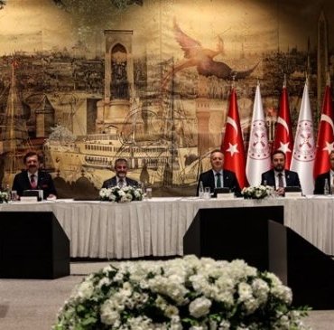 kulis-bakan-nebati-is-dunyasina-hepiniz-100-er-milyon-dolar-bozdurun-demis-955687-5-680x365_c