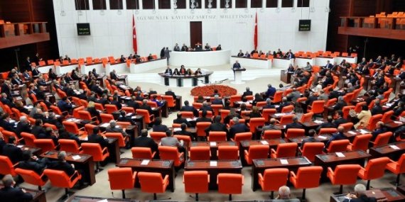 Kadınların Mecliste Eşit Temsiliyeti Önergesi AKP ve MHP Oylarıyla Reddedildi