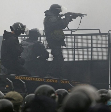 kazakistan-da-kriz-derinlesiyor-almati-da-catismalar-siddetlendi-01