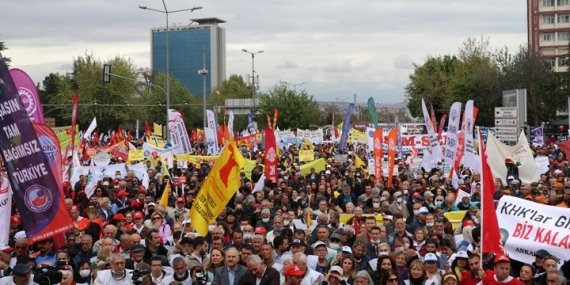 Ankara 1 Mayıs’ı: Bu Düzen İşçilerin Öldüğü Bir Düzen! Yan Yana Gelmek Zorundayız!