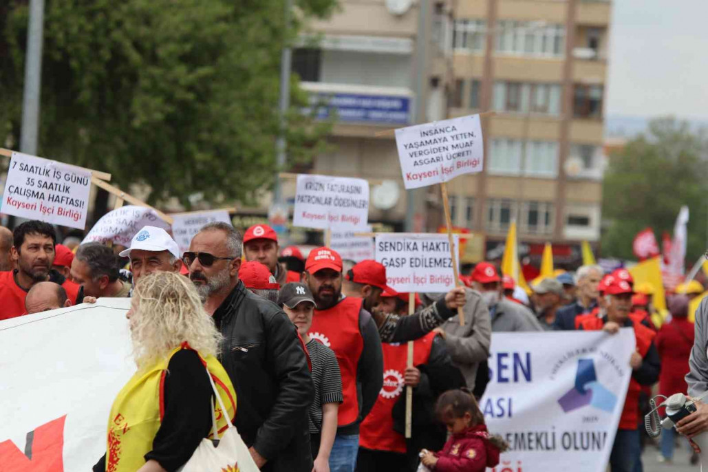 Kayseri 1 Mayıs'ında Birlik ve Mücadele Mesajı 4 kayseri de 1 mayis kutlandi 1651407961 USLDfm 3