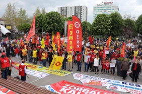 Gündoğdu'yu Binlerce Emekçi Doldurdu 9 thumbnail