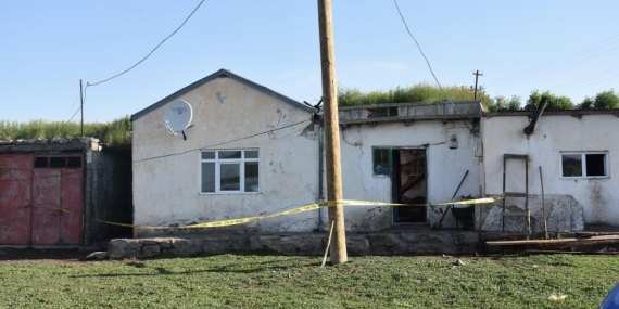 Yıl 2022, Yer Türkiye: Toprak Dam Göçtü, Anne ve 2 Oğlu Öldü