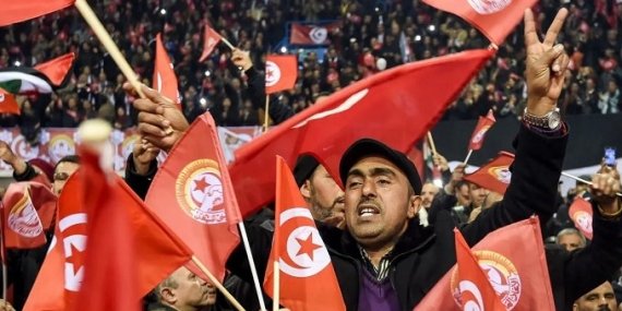 Tunus’ta İşçiler Asgari Ücret Artışı için Genel Greve Hazırlanıyor