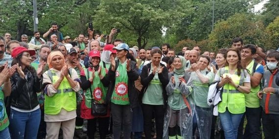 Ağaç A.Ş. İşçileri İş Bıraktı: Saraçhane Önünde Eylemde