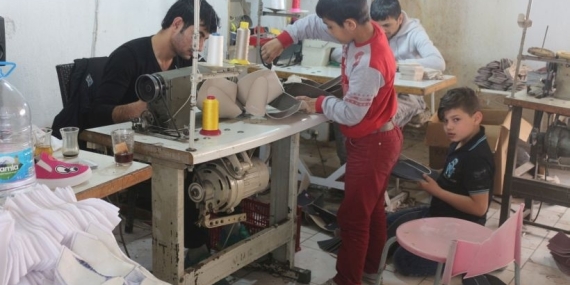 Tekstil Atölyelerinde Çocuklar Çalıştırılıyor, İşçiler Asgari Ücretin Dahi Altında Maaş Alıyor