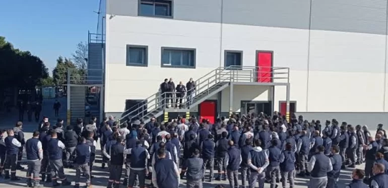 Ek Zam Talepleri Reddedilen Tekstil İşçilerinden Alkışlı Protesto