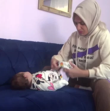 sma-hastasi-umay-bebegin-annesi-neden-saglik-bakanligimiz-bu-kadar-ailelere-zorluk-cikariyor-ilacimizi-karsilamiyor