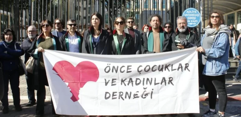 Suç Duyurusunda Bulundular: Videosu Var, Tarikatlar Depremzede Çocukları Kaçırıyor
