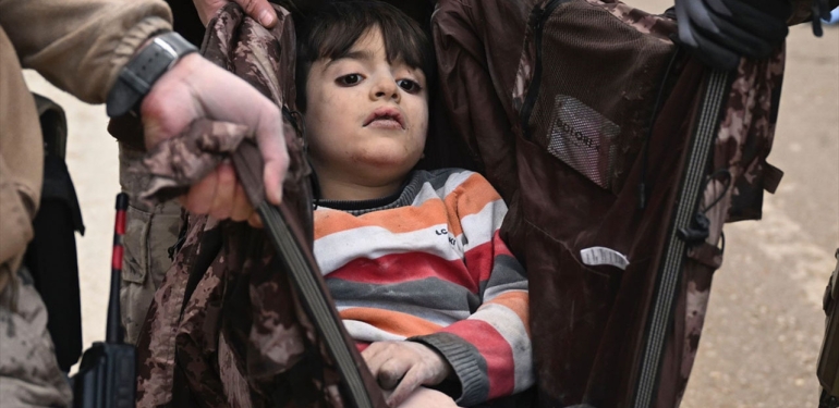 Depremzede Çocukları Tarikatlara Vermeye Devam Ediyorlar