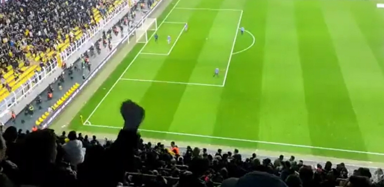 fenerbahce-istifa-tezahurat