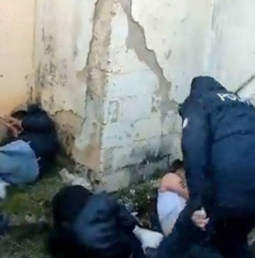 Deprem Bölgesinde 'Hırsız' Denilerek İşkence Edilen 2 Kardeşten Biri Öldü: Domates, Pirinç, Patetes Almıştım 5 CREATOR: gd-jpeg v1.0 (using IJG JPEG v62), quality = 95