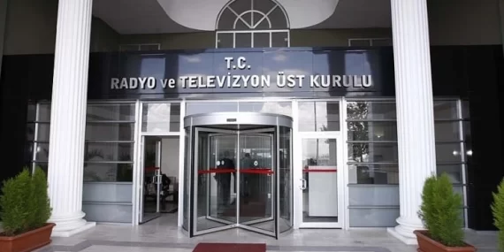 RTÜK’ün Gündemi: Halk TV, Tele 1, FOX TV ve HaberTürk’e Ceza