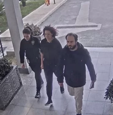 thumbs-b-c-ce7a12aec65c14bb2586b950e69a6bd4-1676891615-573-1676891620-437-x750