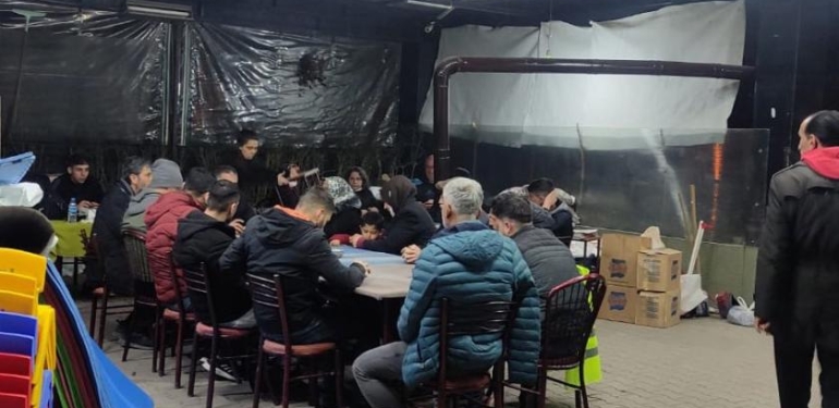 Deprem Sırasında Fabrika Kapılarını Kilitleyip İşçileri Çalışmaya Zorladılar