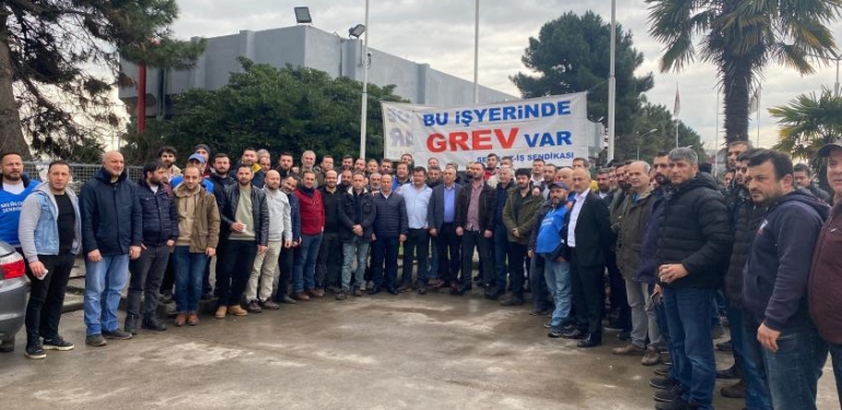 Kartonsan’da Patronla Görüşmeden Sonuç Çıkmadı: Greve Devam