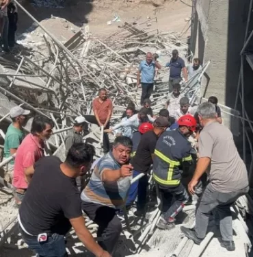 2-iscinin-oldugu-kazada-yeni-g_1692857043_LkWtSJ