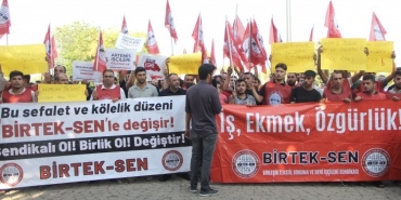 'Dünyanın Halı İhtiyacını Karşılayan İşçileriz, Dünyanın En Yoksulları da Yine Biziz' 1 690x390cc-dlk-22-08-2023-karker-grev5