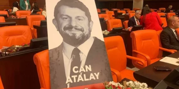 Adalet Bakanlığı’ndan AYM’ye: Can Atalay Tahliye Edilemez