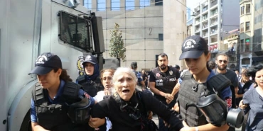 Gözlem Raporu: Cumartesi İnsanları 960. Hafta Buluşması, Yine Gözaltı 6 canne-eylem