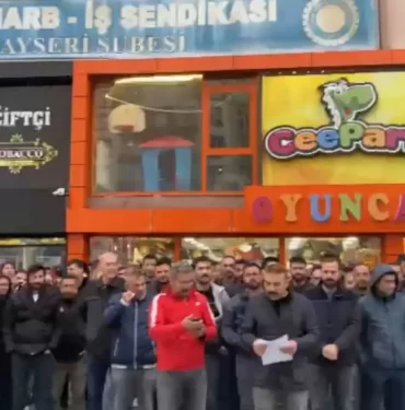 harb-is-onunde-iscilerden-prot_1680711413_I31dwW