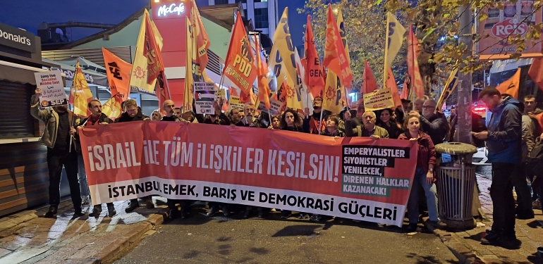 İsrail Konsolosluğu Önünde Protesto: Emperyalistler, Siyonistler Yenilecek! Direnen Halklar Kazanacak!
