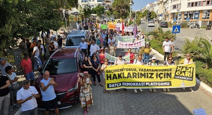 Datça’da Miting: Geçinemiyoruz, Yaşayamıyoruz, Hadi Gari Mücadeleye