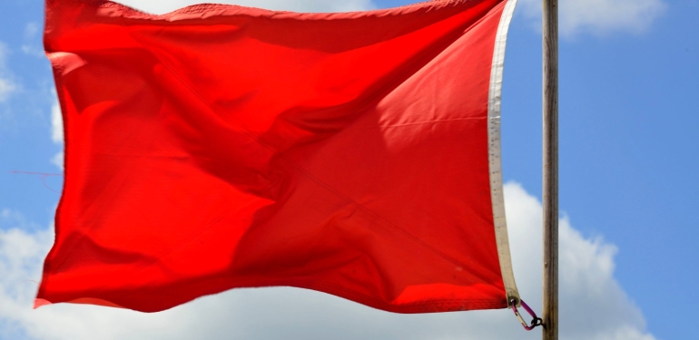 red-flag-3132583-scaled