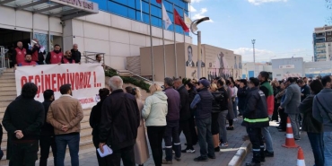 Çiğli Belediyesi İşçileri'nden Maaşlarının Eksiz ve Düzenli Ödenmesi için Eylem 2 258443