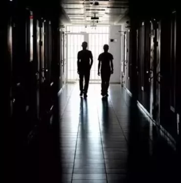 5fb6d05118c773078cb28c21