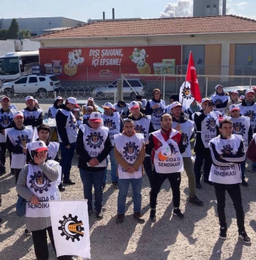 lezita-fabrikasinda-isciler-greve-cikti