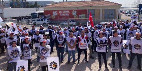 Direnişteki Lezita İşçileri: 1 Mayıs’ta Taksim’de Olacağız