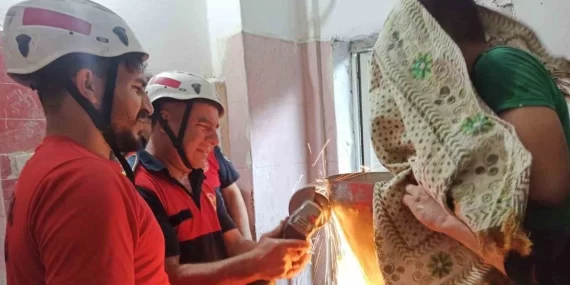 Fırında Çalıştırılan 13 Yaşındaki Çocuk Elini Hamur Makinesine Kaptırdı