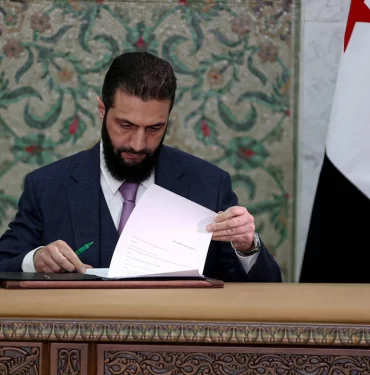 hts-lideri-colani-gecici-anayasa-bildirgesini-imzaladi-islam-hukuku-yasalarin-temel-kaynagidir