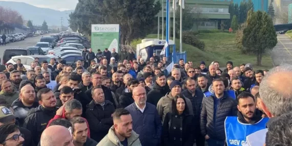 Tezcan Galvaniz’de Düşük Zam Dayatmasına Karşı Grev Sürüyor