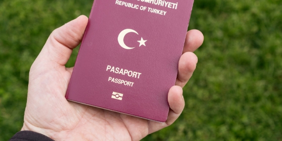 Kanada’da Protestoya Katılan Öğrencinin Pasaportu İptal Edildi