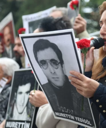 CUMARTESI-İNSANLARI