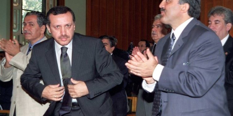 ‘Süreç Olarak Faşizm’ Teorisi: Anakronizm, Entelijensiya ve Sermaye