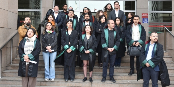 ÇHD’den Adliye Önünde Protesto: Mücadeleye Devam Edeceğiz