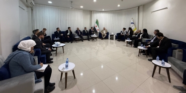 İngiltere ve AB Parlamenterlerinden Kuzey ve Doğu Suriye Özerk Yönetimine Ziyaret 1 heyet