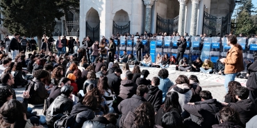 istanbul-universitesi-halka-acildi-protesto-eylem-ogrenciler-12-scaled