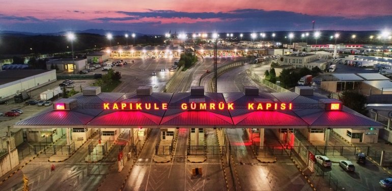 Kapıkule Sınır Kapısı’nda ‘Rüşvet’ Operasyonu: 38 Gözaltı, 350 Kişi için Yakalama Kararı