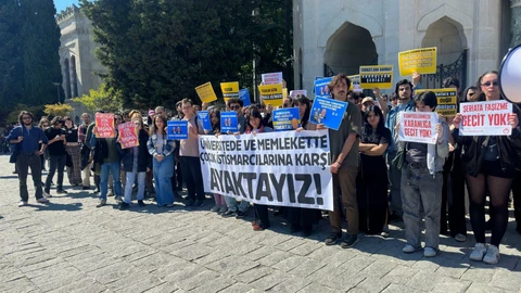İÜ
