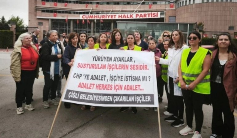 Ankara’ya Yürüyen Kadın İşçiler, CHP Genel Merkezi Önünde İşlerini Geriye İstedi