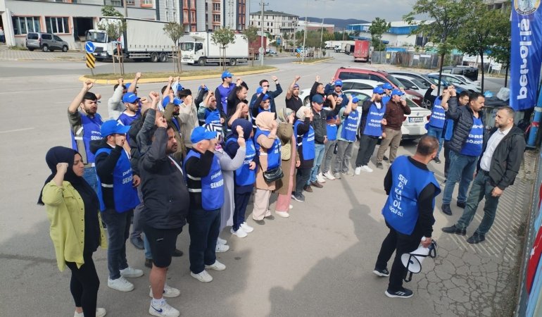 Portakal Plastik’te Grev Sürüyor