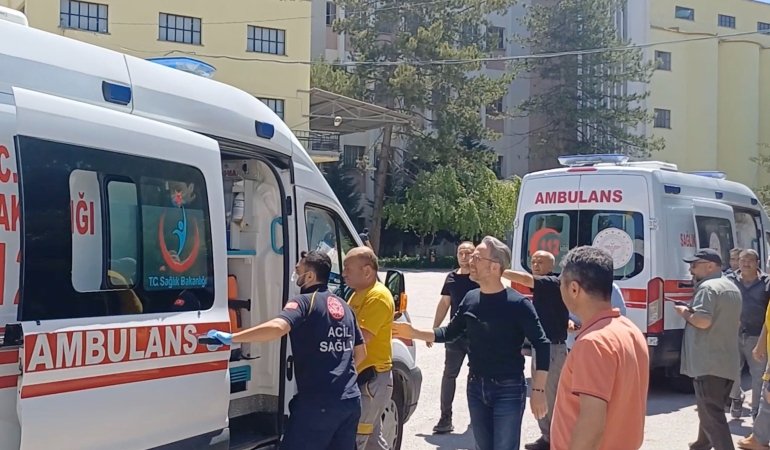 Un Fabrikasında Patlama: 1’i Ağır 9 İşçi Yaralandı