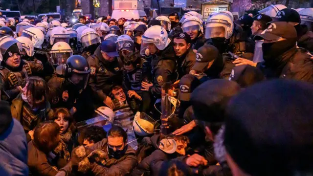 ibb protesto