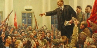 isci-sinifinin-buyuk-onderi-lenin-151-yasinda-lenin-orada-hala-genc