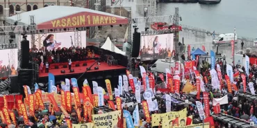 istanbul-da-1-mayis-kadikoy-de-miting-basladi