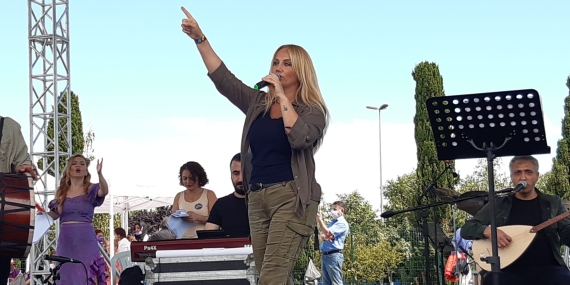 Sanatçı Pınar Aydınlar Tahliye Edildi